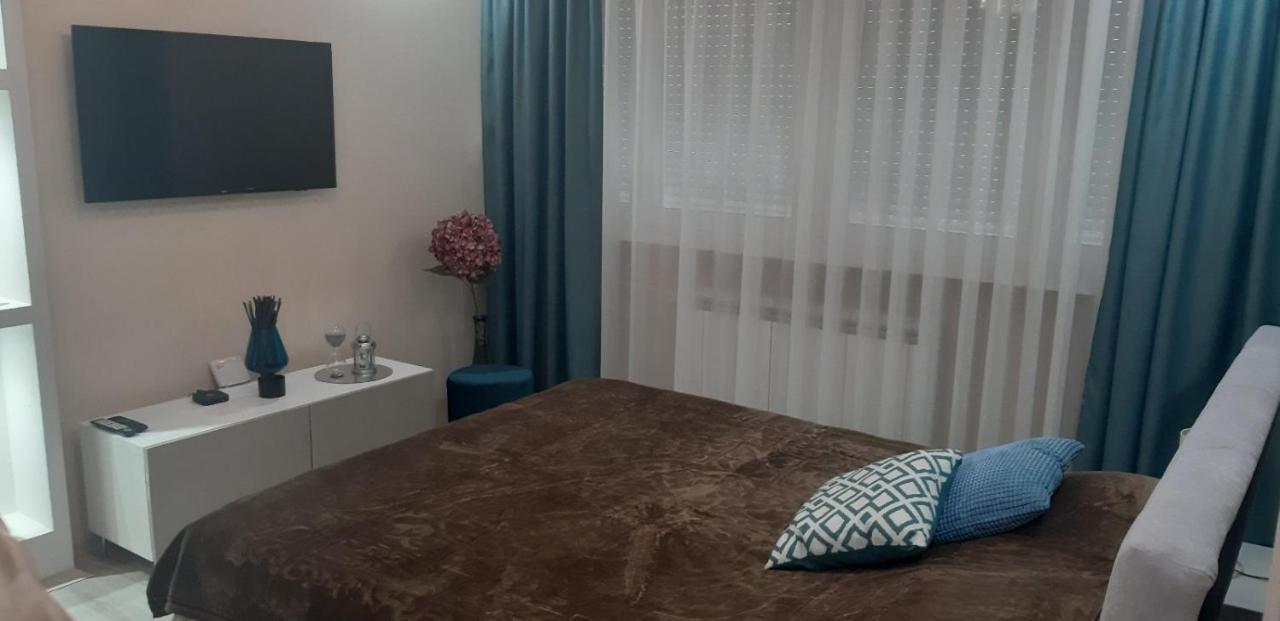 Kenedi Apartman Appartement Belgrado Buitenkant foto